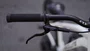 BICICLETA ABSOLUTE BRUTUS ARO 26" - BRANCA E PRETA COM FREIO HIDRÁULICO SHIMANO