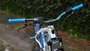 BICICLETA ARO 26 PORTAL WHEELING PERIFA 2.0 - 14,5" - BRANCA E AZUL, PNEU AZUL COM FREIO HIDRAÚLICO SHIMANO
