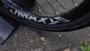 BICICLETA ARO 26 PORTAL WHEELING PERIFA 2.0 - 14,5" - BRANCA E PRETA COM FREIO HIDRAÚLICO SHIMANO COMPLETO