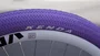 BICICLETA ARO 26" PORTAL WHEELING PERIFA 2.0 - 14,5" - BRANCA E ROXO COM FREIO HIDRAÚLICO SHIMANO