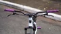 BICICLETA ARO 26" PORTAL WHEELING PERIFA 2.0 - 14,5" - BRANCO E ROXO COM FREIO HIDRAÚLICO SHIMANO COMPLETO