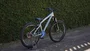 BICICLETA ARO 26 PORTAL WHEELING PERIFA 2.0 - 14,5" - PRATA E AZUL COM FREIO HIDRAÚLICO SHIMANO
